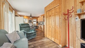 TV, books - Dog-friendly Hastings Vacation Rental Near Lake! (Hastings)