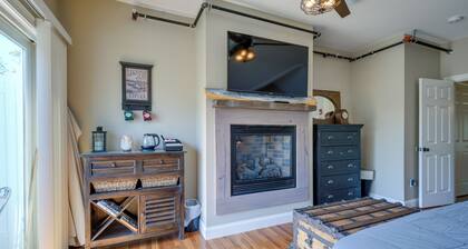 Waterfront Conway Area Condo: Walk to Beach!