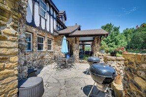 House (Multiple Bedrooms) | Interior - Missouri Castle w/ Private Lake, Pool & 100 Acres! (St Mary)