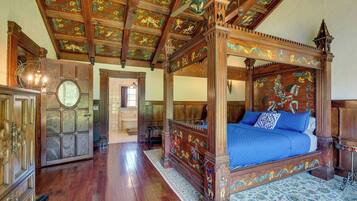 House (Multiple Bedrooms) | Interior