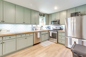 Front of property - Pet-friendly Alabama Retreat w/ Deck & Patio! (Moody)