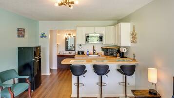 Apartment (0 Bedroom) | Front of property