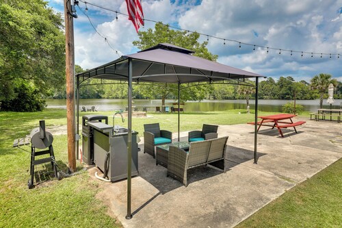 Lake Marion Gem: Communal Outdoor Space w/ Views!
