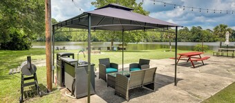 Lake Marion Gem: Communal Outdoor Space w/ Views!