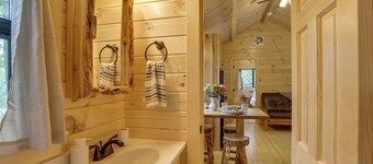 산 전망 미들베리 센터 캐빈: 데크 및 그릴 있음!