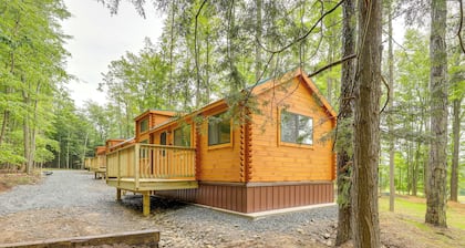 Mtn-view Middlebury Center Cabin: Deck & Grill!
