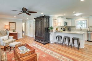 House (2 Bedrooms) | Interior