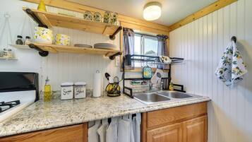 Apartment (0 Bedroom) | Interior