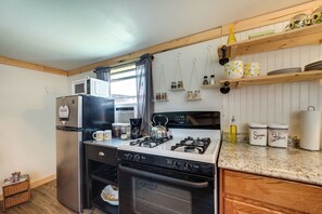 Apartment (0 Bedroom) | Interior