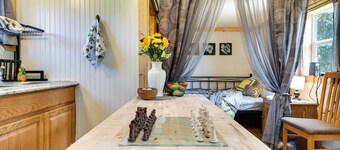 Charming Oklahoma Retreat w/ Grill - Pets Welcome!