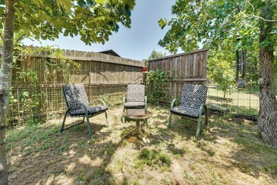 Charming Oklahoma Retreat w/ Grill - Pets Welcome!