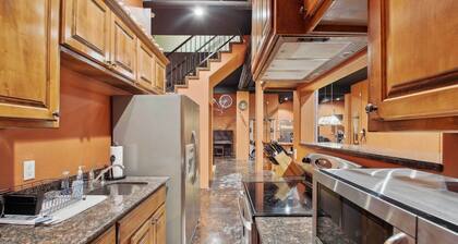 Lonsdale Vacation Rental w/ Pool & Hot Tub!