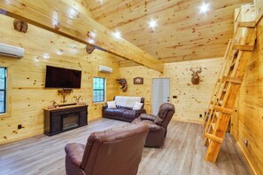 House (1 Bedroom) | Interior