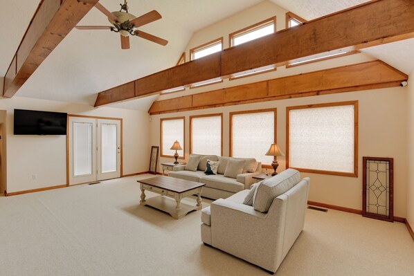 House (2 Bedrooms) | Interior