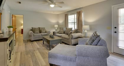 Pet-friendly Slocomb Vacation Rental w/ Sunroom!