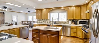 Spacious Hildale House w/ Large Deck!