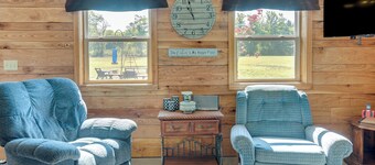 Toivola Home w/ Fire Pit: 8 Mi to Lake Superior!