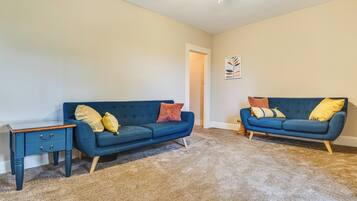 Cottage (2 Bedrooms) | Interior