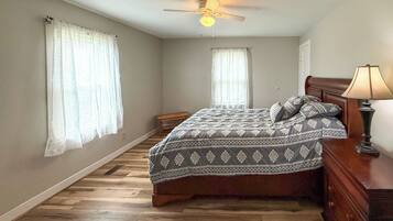 Cottage (2 Bedrooms) | Interior