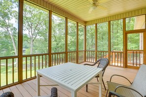 Outdoor dining - Sunny Coosa River Hideaway w/ Boat Dock & Slip! (Cropwell)