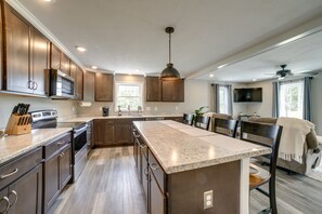House (2 Bedrooms) | Interior