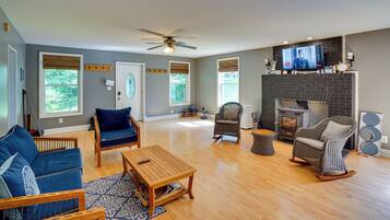 House (4 Bedrooms) | Interior