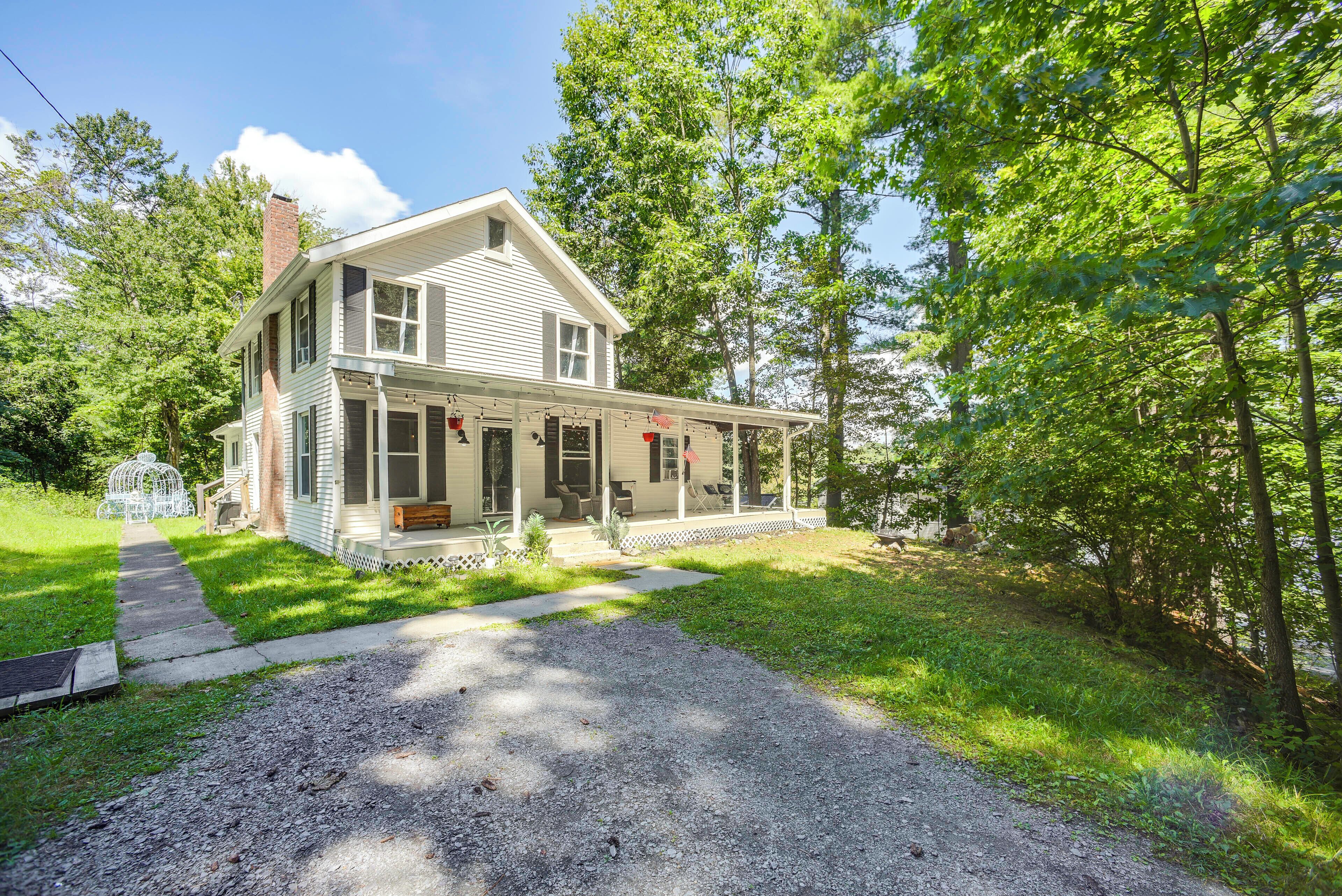 House (4 Bedrooms) | Front of property