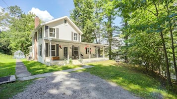 House (4 Bedrooms) | Front of property