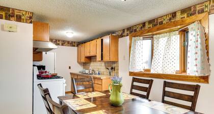 Depew Vacation Rental ~ 10 Mi to Buffalo!