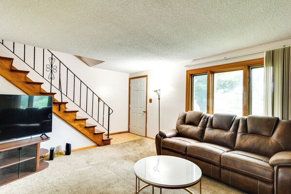 Apartment (3 Bedrooms) | Interior - Depew Vacation Rental ~ 10 Mi to Buffalo! (Depew)