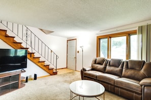 Apartment (3 Bedrooms) | Interior - Depew Vacation Rental ~ 10 Mi to Buffalo! (Depew)