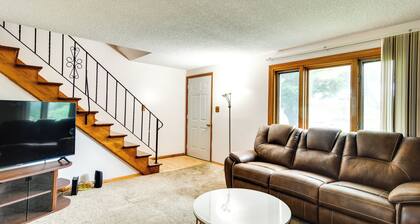 Depew Vacation Rental ~ 10 Mi to Buffalo!