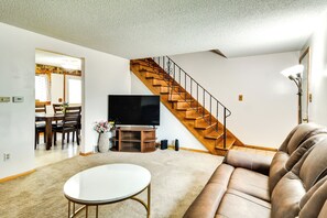Apartment (3 Bedrooms) | Interior - Depew Vacation Rental ~ 10 Mi to Buffalo! (Depew)