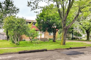 Apartment (3 Bedrooms) | Interior - Depew Vacation Rental ~ 10 Mi to Buffalo! (Depew)