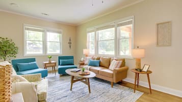 House (3 Bedrooms) | Front of property