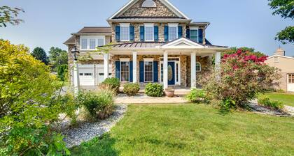 Charming Pennsylvania Retreat w/ Deck & Fireplace!