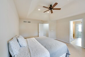 House (4 Bedrooms) | 4 bedrooms, iron/ironing board, bed sheets