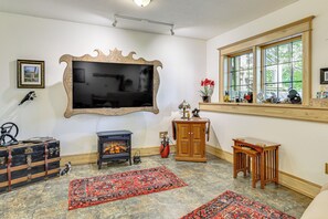 House (2 Bedrooms) | Interior