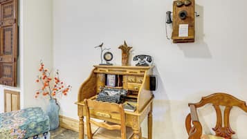 Casa (2 Bedrooms) | Interior