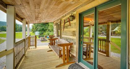 Historic Cabin Retreat ~ 2 Mi to Seneca Rocks!