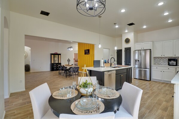 House (4 Bedrooms) | Interior