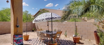 14 Mi to Dtwn: Tucson Escape w/ Patio!