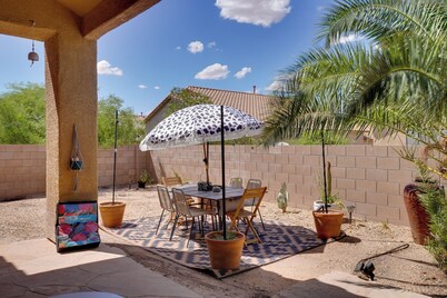 14 Mi to Dtwn: Tucson Escape w/ Patio!