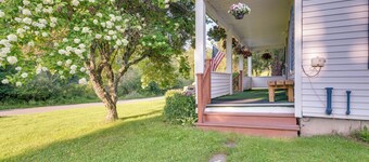 Hop Bottom Home w/ Private Yard & Fire Pit!