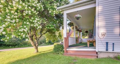 Hop Bottom Home w/ Private Yard & Fire Pit!