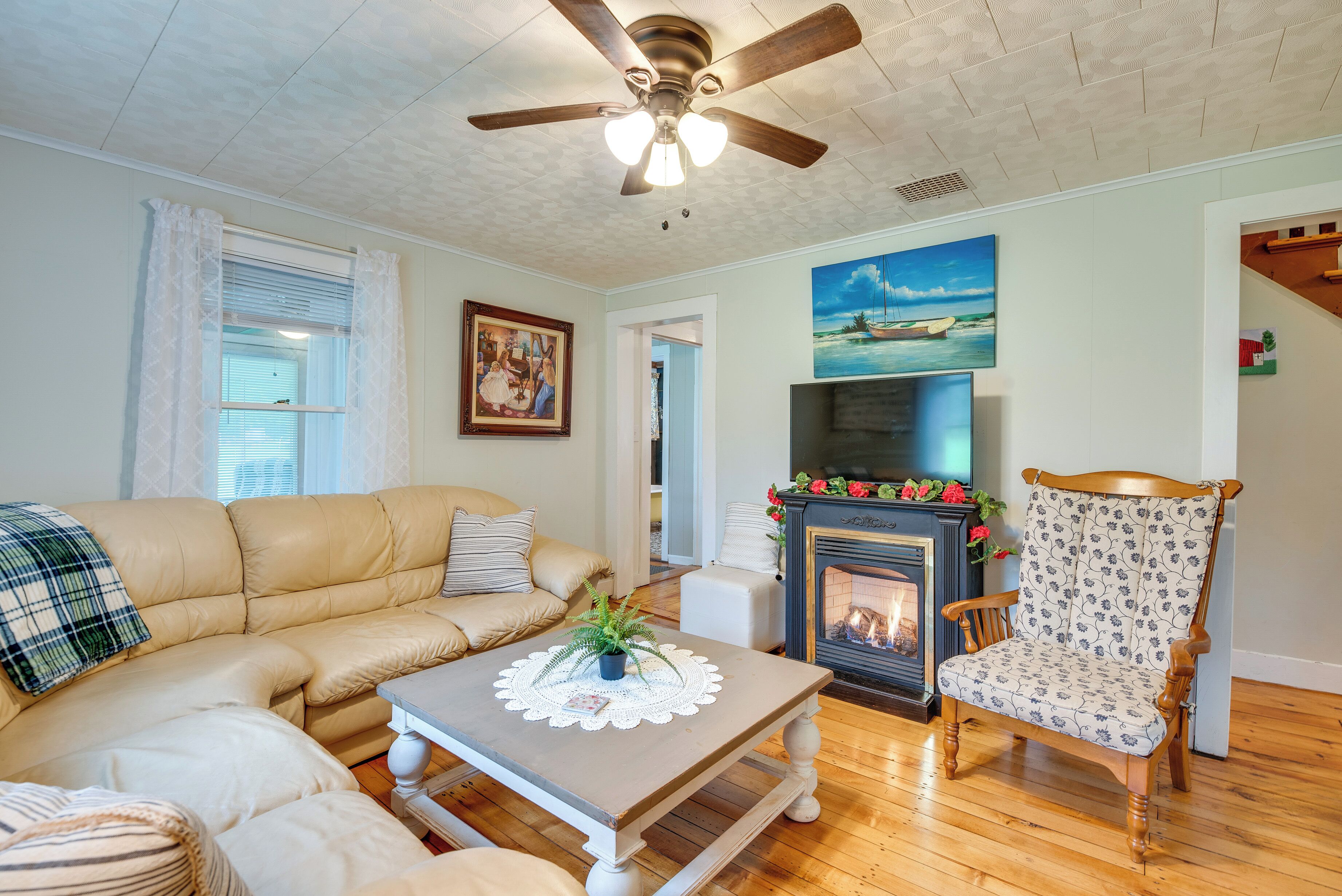 House (3 Bedrooms) | Interior