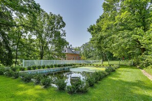 Property grounds - Rustic Oxford Getaway: Patio, Fireplace & More! (Oxford)