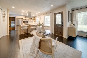 Interior - Stylish Willoughby Hills Retreat w/ Fireplace! (Willoughby)