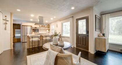 Stylish Willoughby Hills Retreat w/ Fireplace!