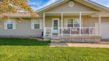 House (3 Bedrooms) | Front of property